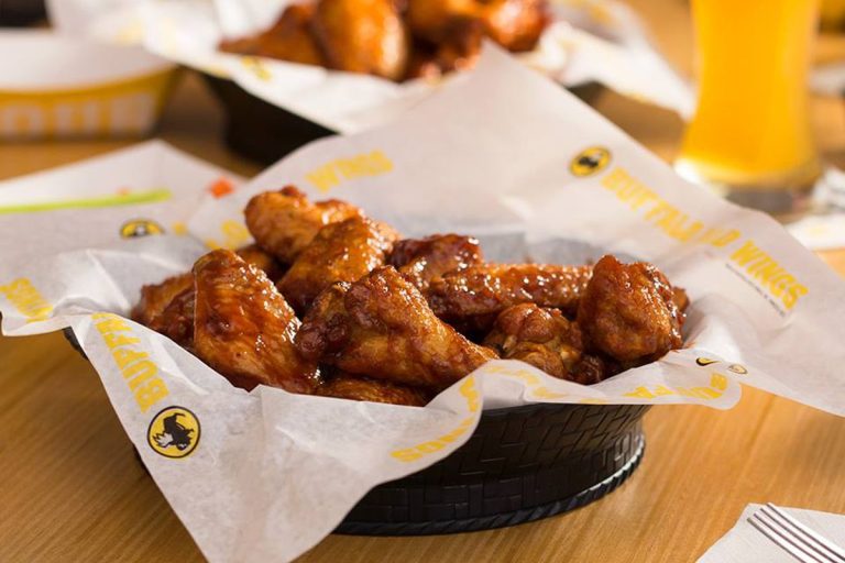 Buffalo Wild Wings Happy Hour T [BWW Happy Hour] 2024