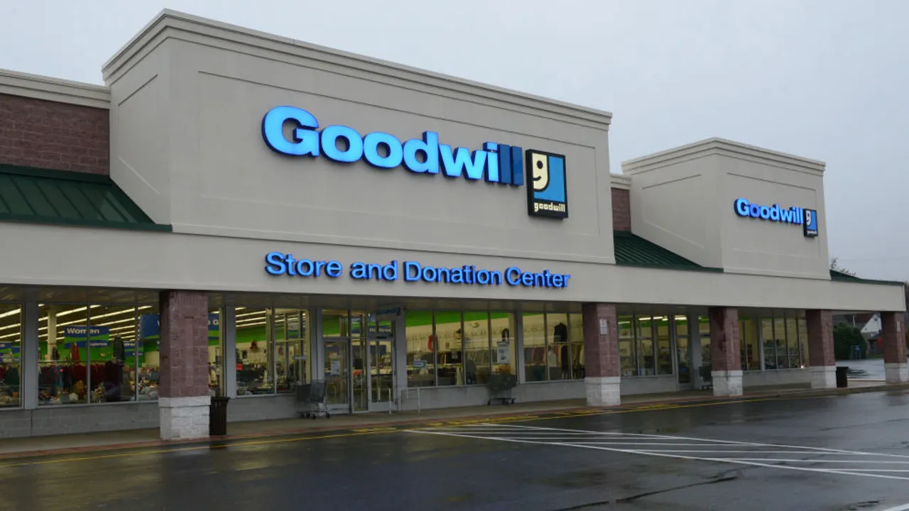 Goodwill Holiday Hours With Near Me Location 2024