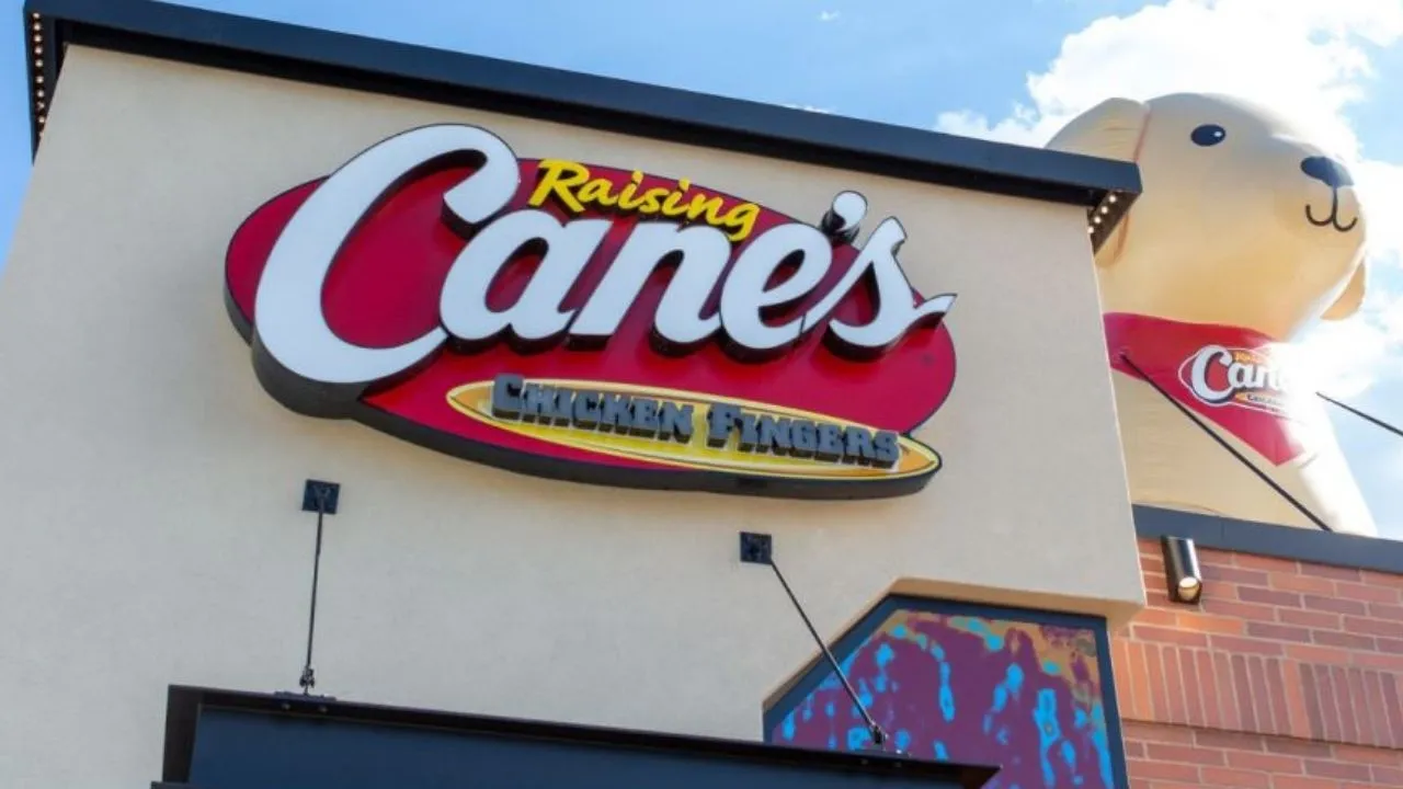 Raising Cane's Holiday Hours