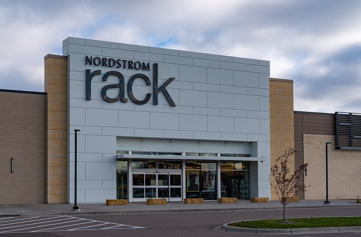 Nordstrom Rack Holiday Hours