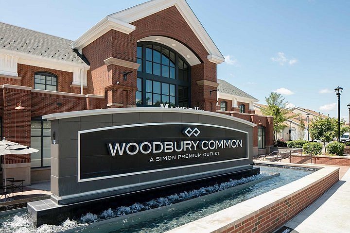 Woodbury Commons Holiday Hours